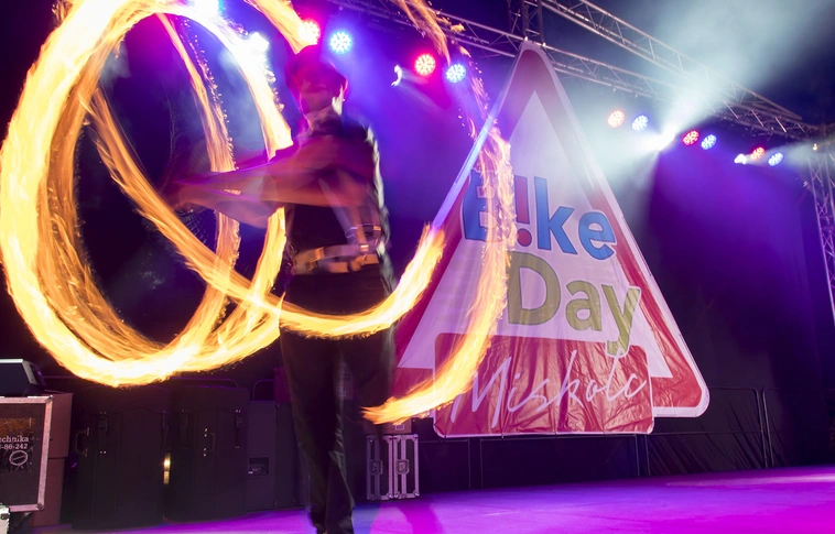 Az ország legnagyobb bringás bulija a Szent István téren – Augusztus 18-án ismét B!ke Day