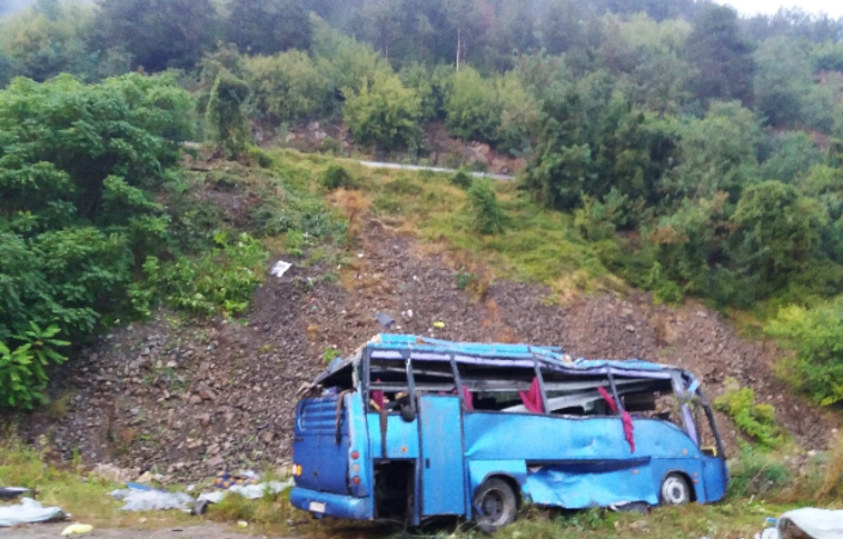 15 ember vesztette életét egy busztragédiában