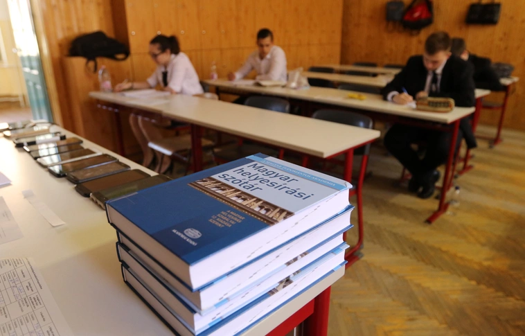 Érettségizők figyelem: ezt az appot töltsétek le!