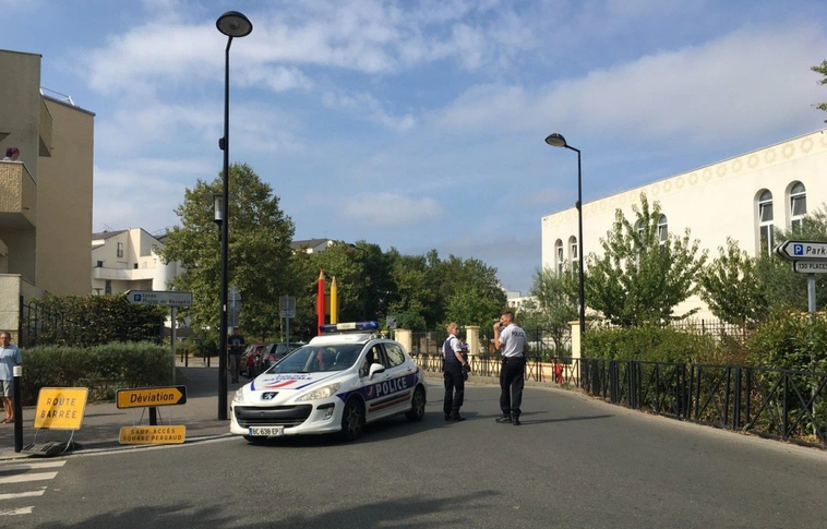 Két halálos áldozata van a franciaországi késelésnek