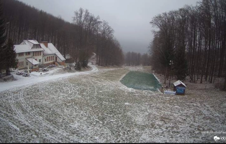 Miskolcon is elkezdődött a "téli időszámítás": megérkezett az első hó