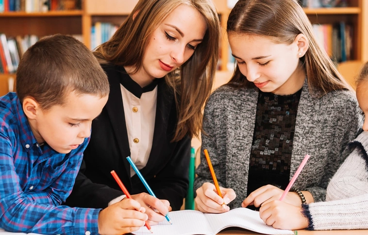 Tanítsunk Magyarországért! program: egyetemi hallgatók karolhatnak fel gyermekeket