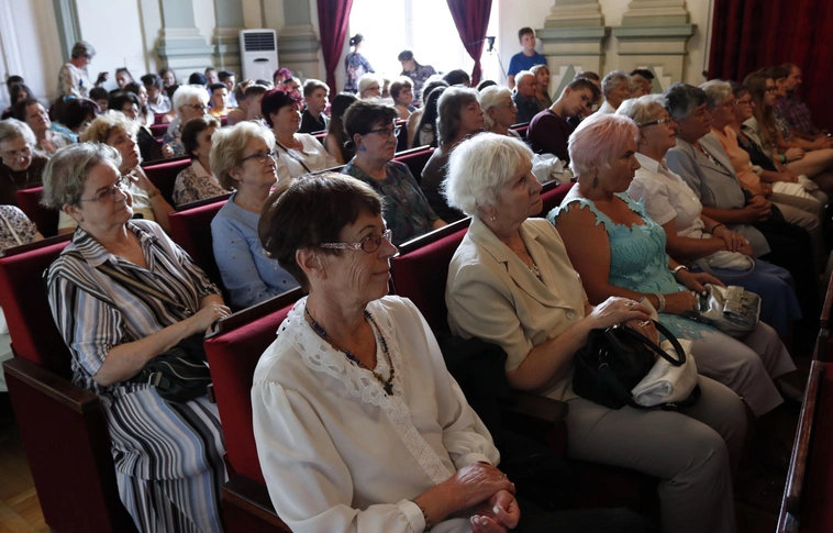 Megemlékezés Lévay Józsefről