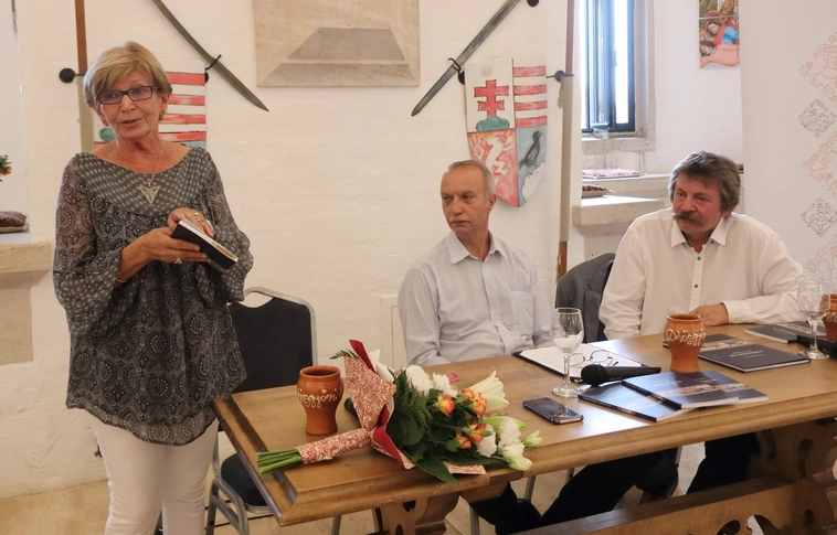 Könyvbemutató a várban: „Történelmünk nem évszámokból, hanem csodálatos történetekből áll”