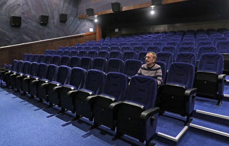 Megújult az Uránia és Béke Art-mozi termek nézőtere a Művészetek Házában