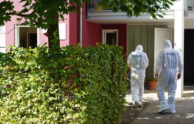 Halálra késeltek egy orvost Németországban