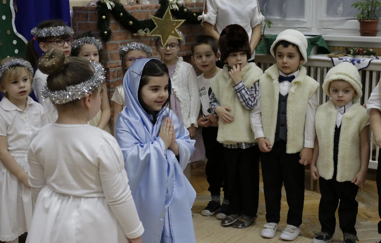 Új bútorokat kapott a hejőcsabai Gárdonyi Géza Katolikus Óvoda