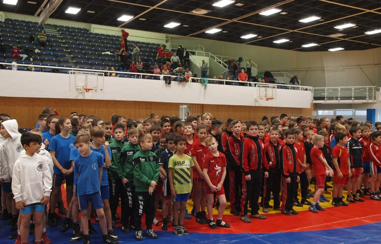 Birkózó csapatbajnokság a Körcsarnokban