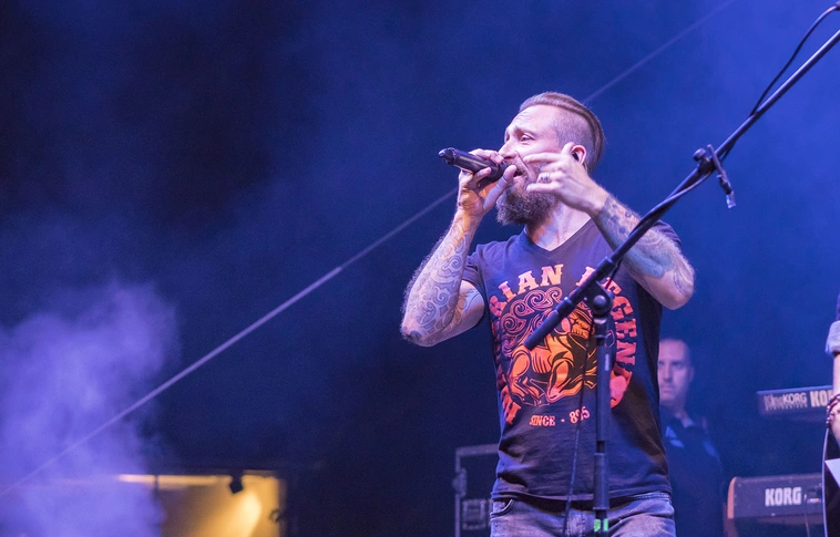 A Sörfesztivál színpadán: a 15 éves Kowalsky meg a Vega