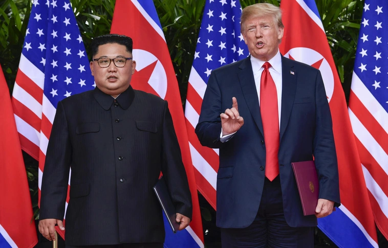 Négyszemközt egyeztet ma Trump és Kim Dzsong Un