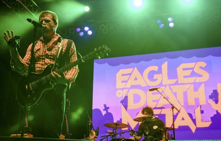 Merényletek Párizsban - Az Eagles of Death Metal akar elsőként fellépni, ha újra kinyit a Bataclan