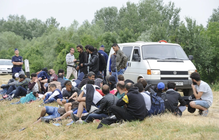 Milliós üzlet a bevándorlás - csaknem négyezer eurót fizettek a határsértők egy budapesti útért