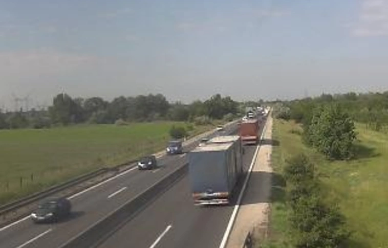 Mikrobuszt toltak, így ütötték el őket Nagykapornaknál