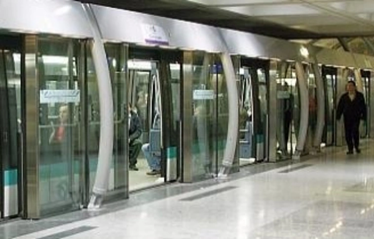 Merényletek Párizsban - A párizsi metróban látták a támadások estéjén a megölt feltételezett főszervezőt  