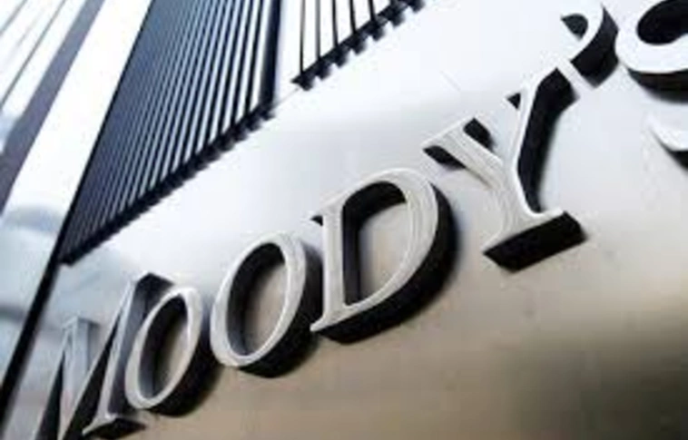 Pozitívra javíthatja a magyar adósosztályzat kilátását a Moody's