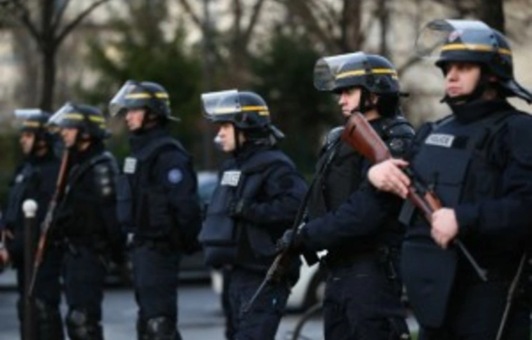 Francia belügyminiszter: újabb 128 házkutatás, a titkosszolgálatok nem hibáztak