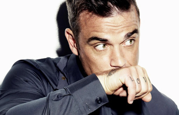 Nem bírja az operatőröket - Robbie Williams balhéval nyitott Budapesten