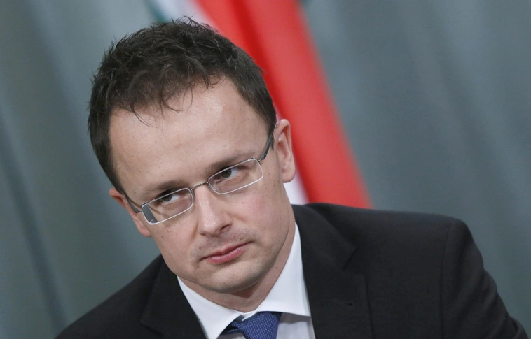 llegális bevándorlás - Szijjártó: kulcsfontosságú az EU-török csúcs