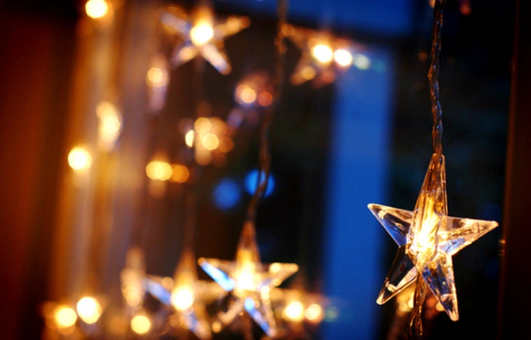 Ünnepi fények a belvárosban – elkezdődött a díszítés