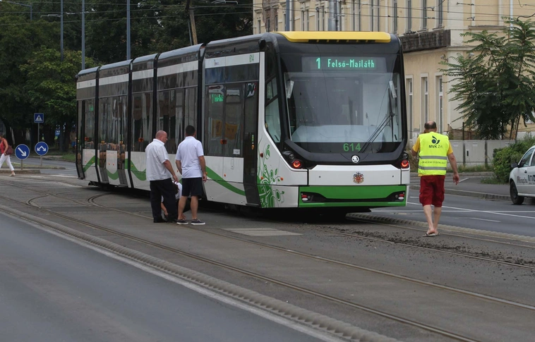 Kisiklott egy villamos Miskolcon