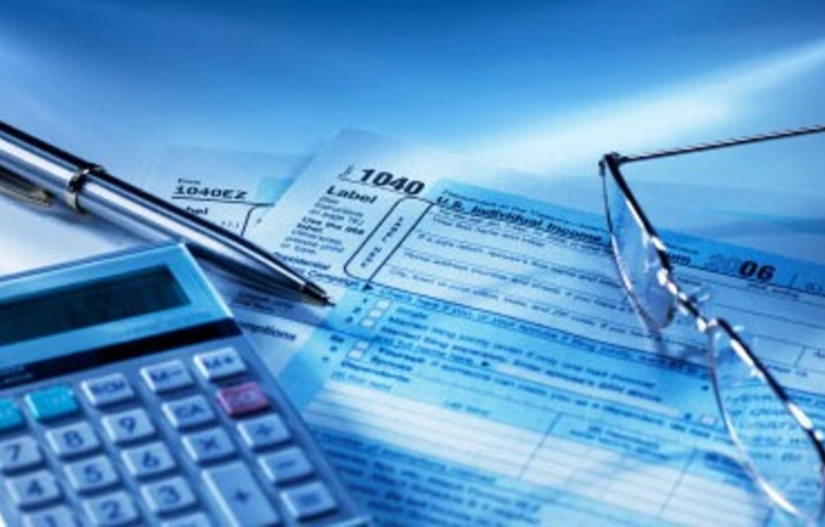 A vártnál 530 milliárddal több futott be az 5 nagy adónemből