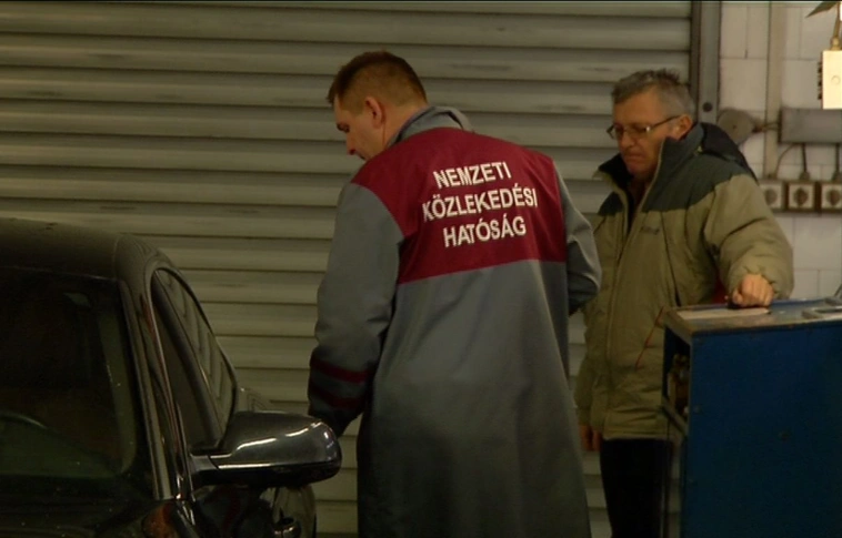Vége a matricázásnak, nincs több ragasztgatás