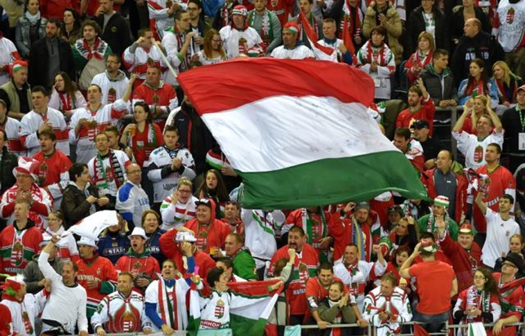 Technikai baki miatt egy magyar diák énekelte a Himnuszt Kanadában - Videó!