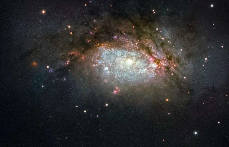 Lefotózták két galaxis összeütközését az űrben