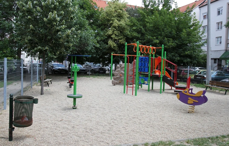 Szórakozóhelynek nézték a játszóteret?