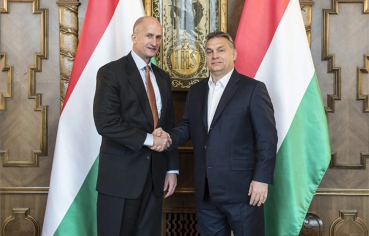 Felsőoktatási-ipari együttműködésről és a paksi bővítésről tárgyalt Orbán Viktor a GE alelnökével