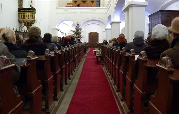 Száz család, száz csomag - jótékonysági koncert Miskolcon 