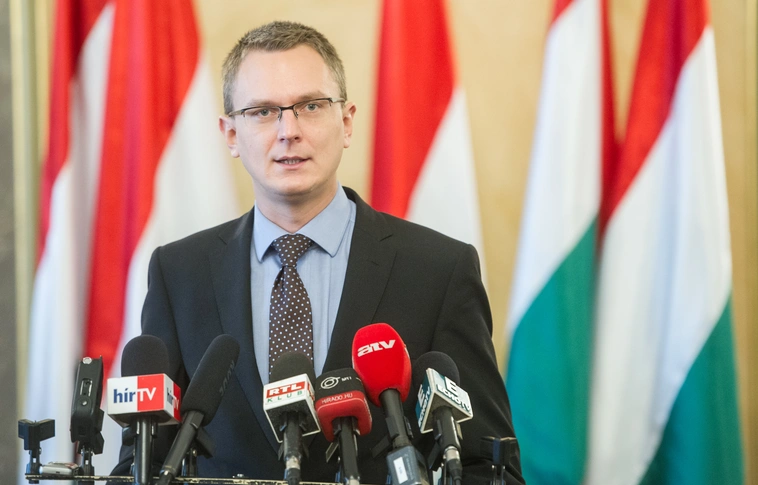 Rétvári: február 9-ére hívják össze a köznevelési kerekasztalt