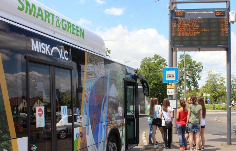 Sötétbe borulnak a közlekedési vállalat LED kijelzői