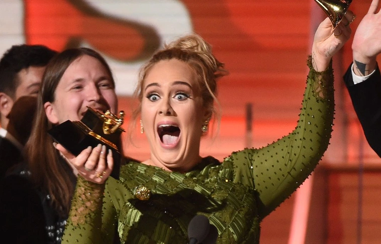 Kettétörte Grammy-díját - Adele könnyek között utasította vissza az elismerést