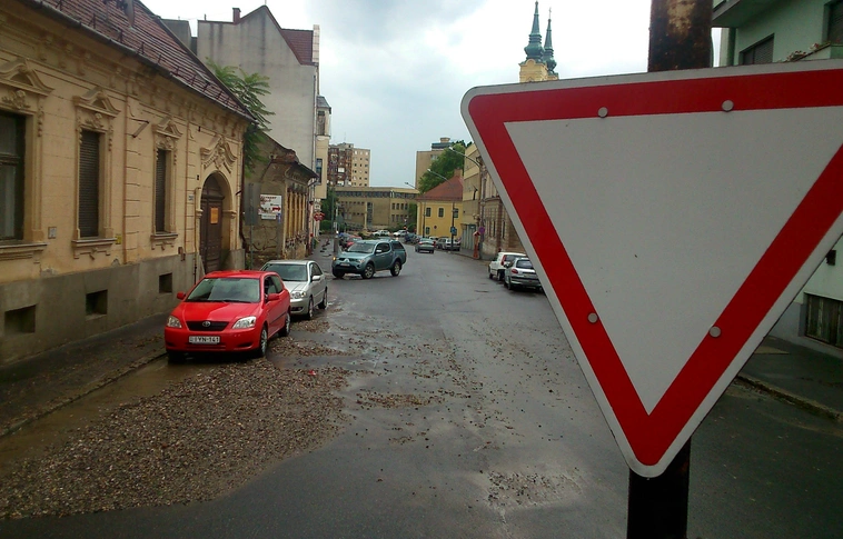 Végigsöpört a vihar Miskolcon - csak a kavics maradt 
