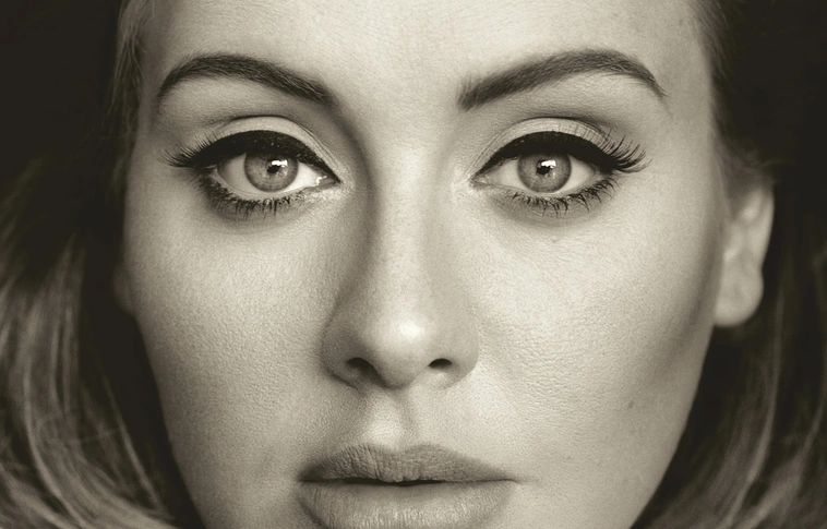 Sokat sejtető fotó - emiatt hiszik azt, hogy Adele kisbabát vár