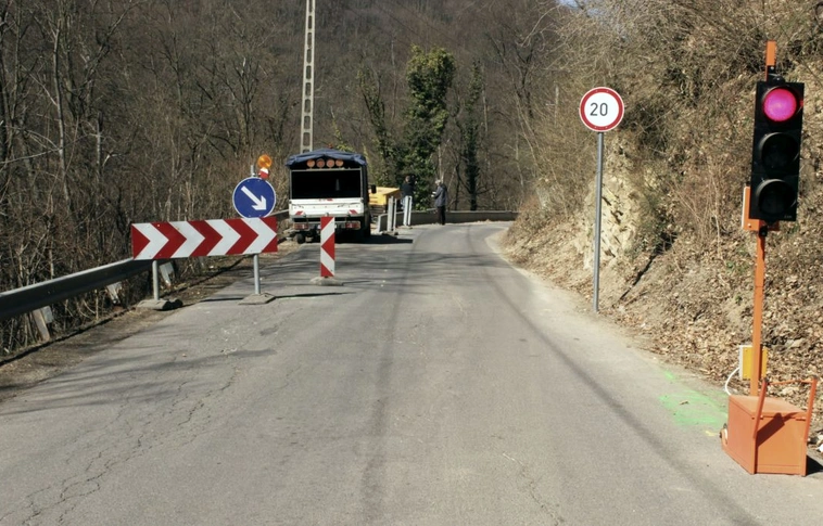 Nyárra elkészül a leszakadt út a Hámori-tónál (Videó)