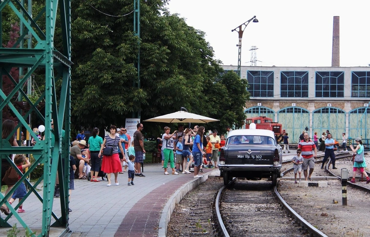 A MÁV Zrt. idén is színes programokkal várja a családokat gyermeknapon