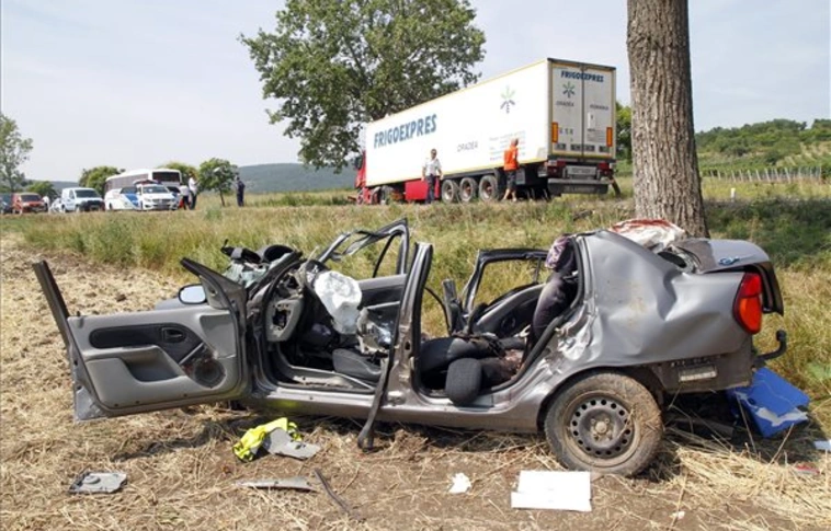 Román kamionos okozta a halálos balesetet a 37-es számú főúton