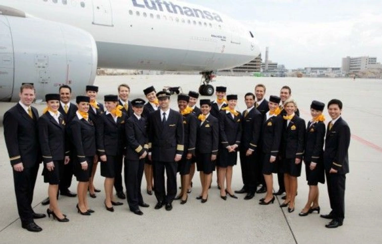 Teljes körű sztrájkba kezdtek a Lufthansa légiutas-kísérői