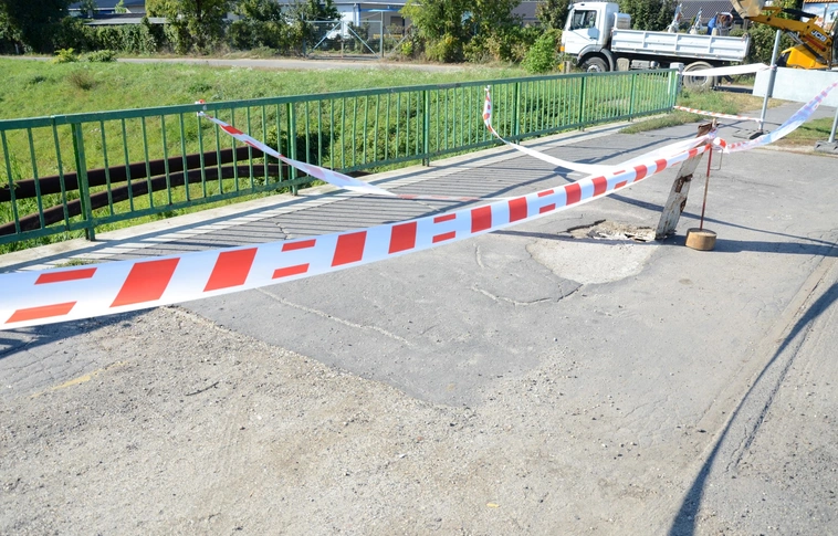 Beszakadt a Szinva híd a Lorántffy utcában