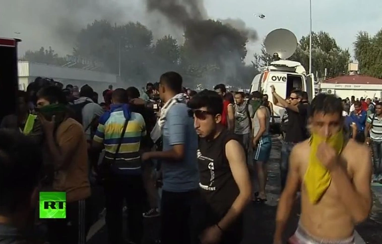 Újabb rohamra készülhetnek a menekültek