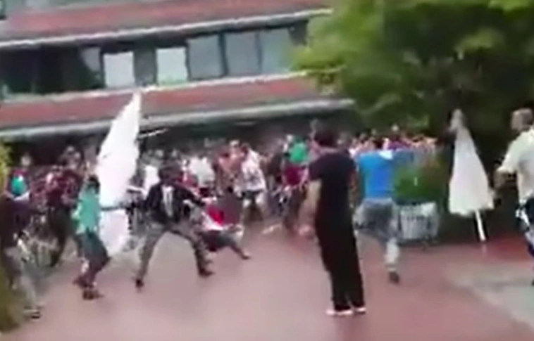 Németországban ismét tömegverekedés volt egy menekültszálláson
