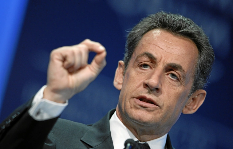 Sarkozy: totális háború kell a terrorizmus ellen
