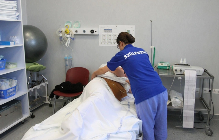 Újszülötteknek szervez gyűjtést a Fidesz Borsod megyei női tagozata