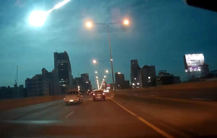 Tűzgömböt kaptak lencsevégre Bangkok felett