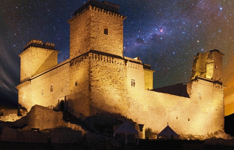 Alkimisták, mágusok, boszorkányok a Diósgyőri várban