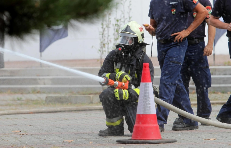 Az ország legjobb tűzoltói vetélkedtek Miskolcon