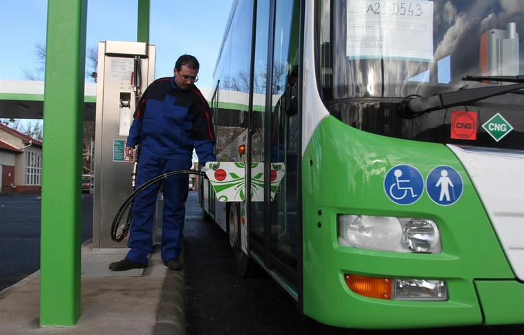 Célegyenesbe érkezett az új CNG töltőállomás építése Miskolcon