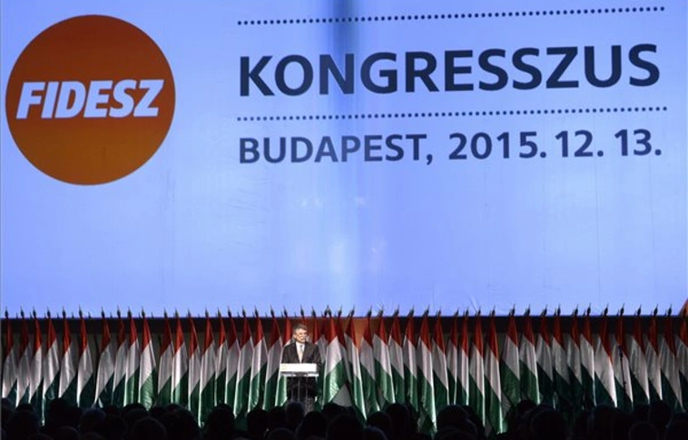Újraválasztották a Fidesz elnökének Orbán Viktort a párt tisztújító kongresszusán